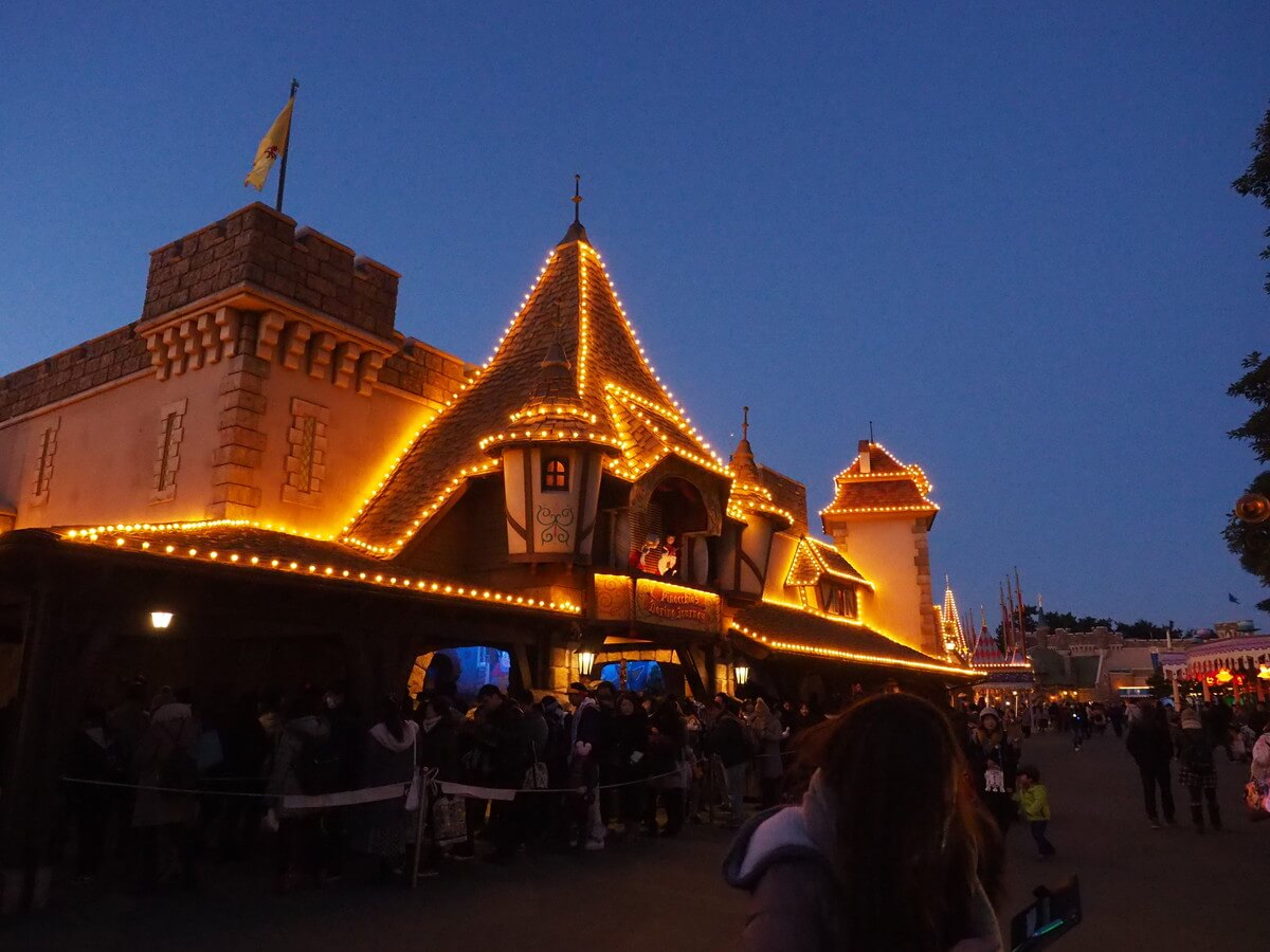 ディズニーの夜の風景