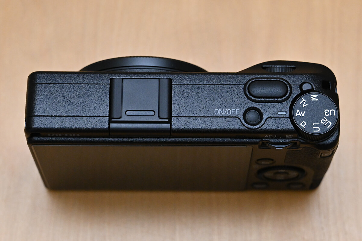 RICOH GR3 外観 上から