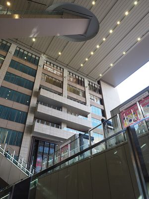 大阪駅の天井